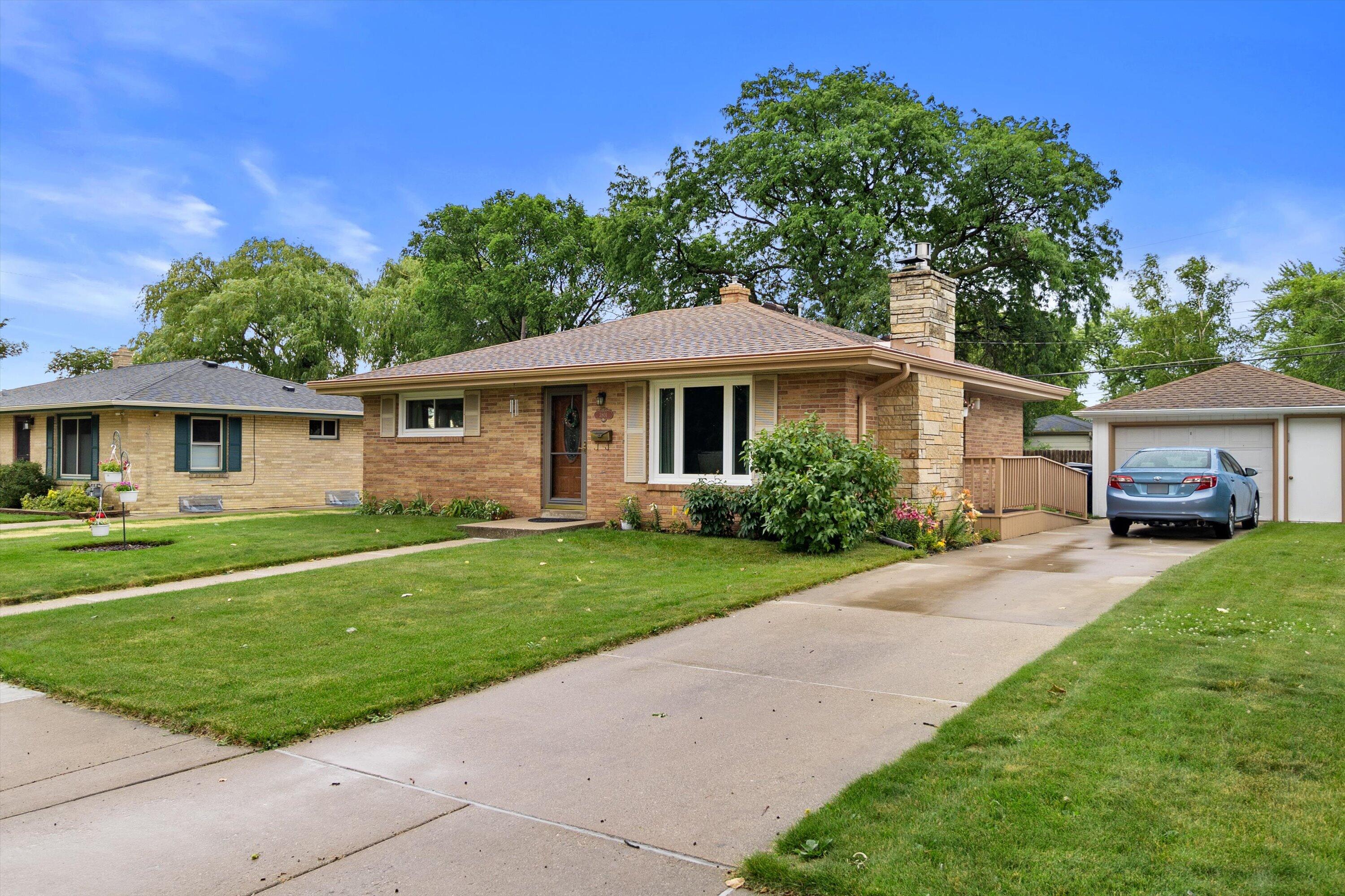 3801 Charles Street Racine, WI 53402 - Photo 25 of 28 01-E6A9266