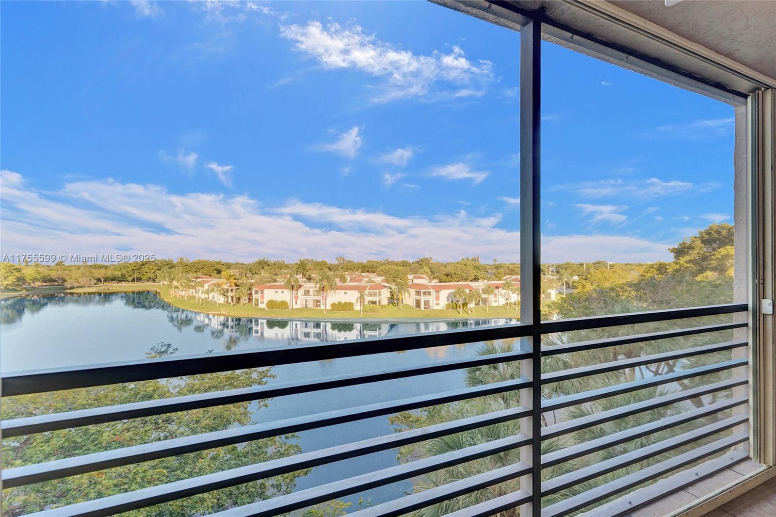 901 Colony Point Circle, Unit 511 Pembroke Pines, FL 33026 - Photo 1 of 41