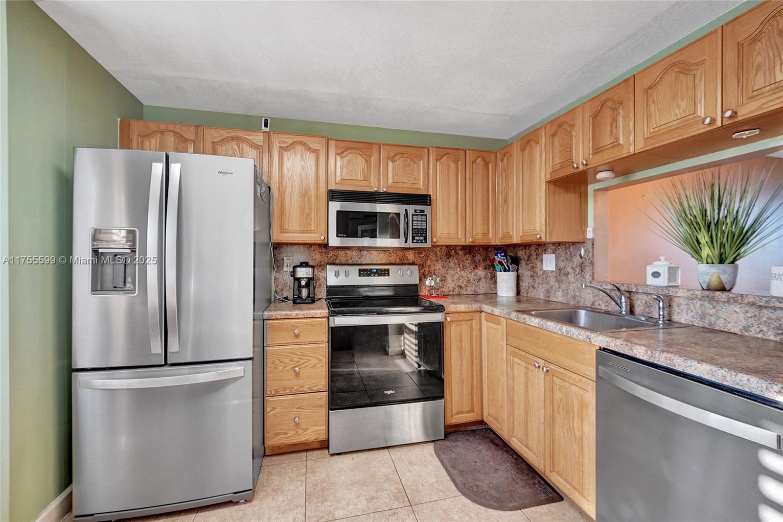 901 Colony Point Circle, Unit 511 Pembroke Pines, FL 33026 - Photo 33 of 41