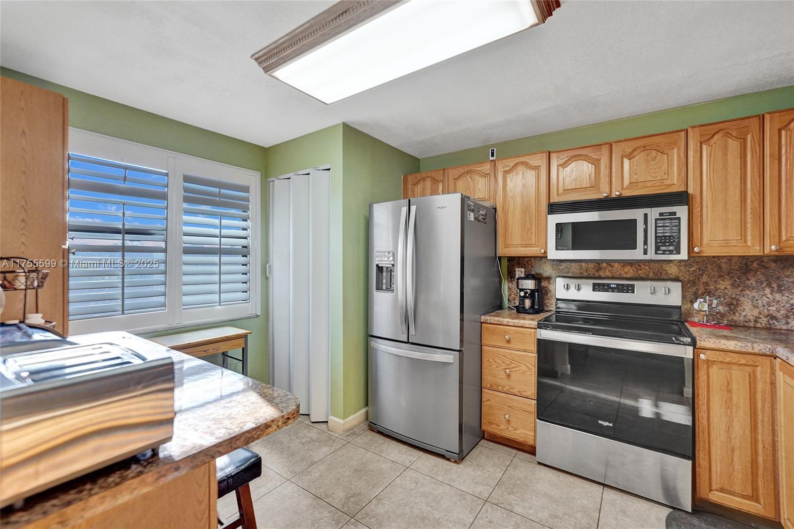 901 Colony Point Circle, Unit 511 Pembroke Pines, FL 33026 - Photo 6 of 41