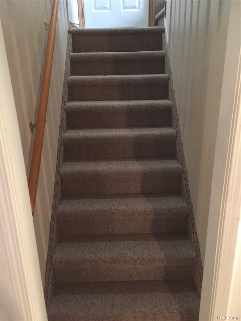 8327 Bernice Street Center Line, MI 48015 - Photo 54 of 59 8327 BERNICE, Center Line stairs 2.jpg