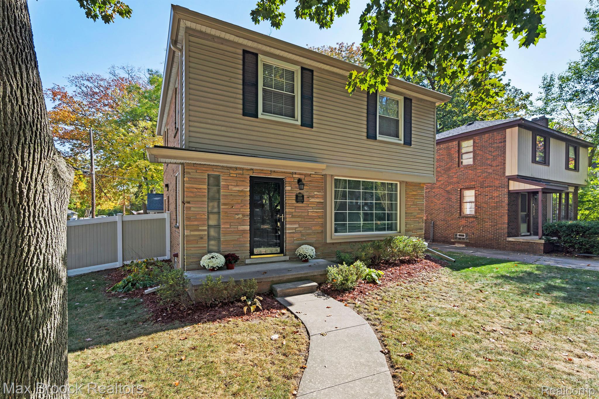 3696 Cumberland Road Berkley, MI 48072 - Photo 20 of 23 Front view of 3696 Cumberland