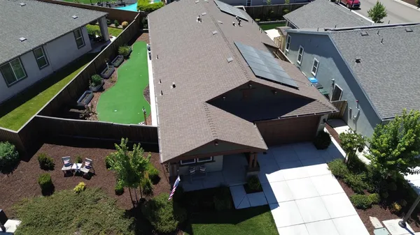 $579,000 | 484 Pinehurst Street, Manteca, CA 95336