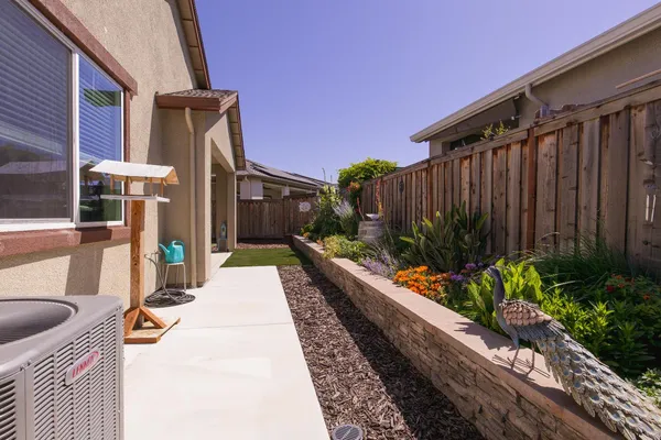 $579,000 | 484 Pinehurst Street, Manteca, CA 95336