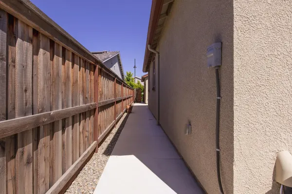 $579,000 | 484 Pinehurst Street, Manteca, CA 95336