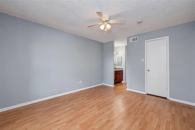 $1,250 | 1516 Bay Area Boulevard, Unit B8, Houston, TX 77058