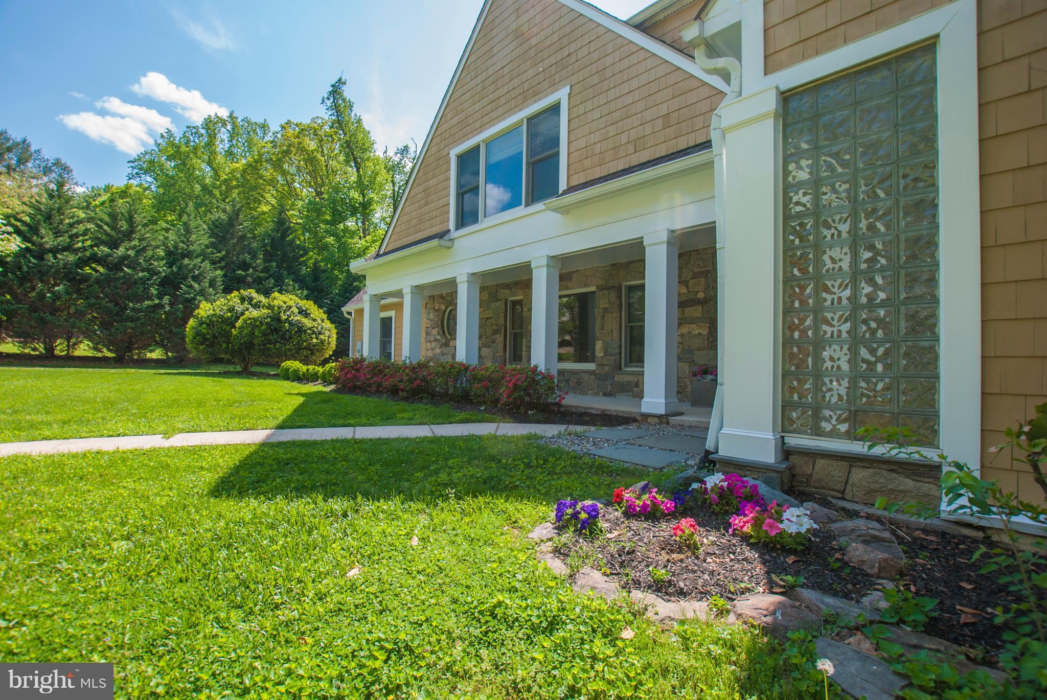 8540 West Howell Road Bethesda, MD 20817 - Photo 2 of 27 Exterior (Front)