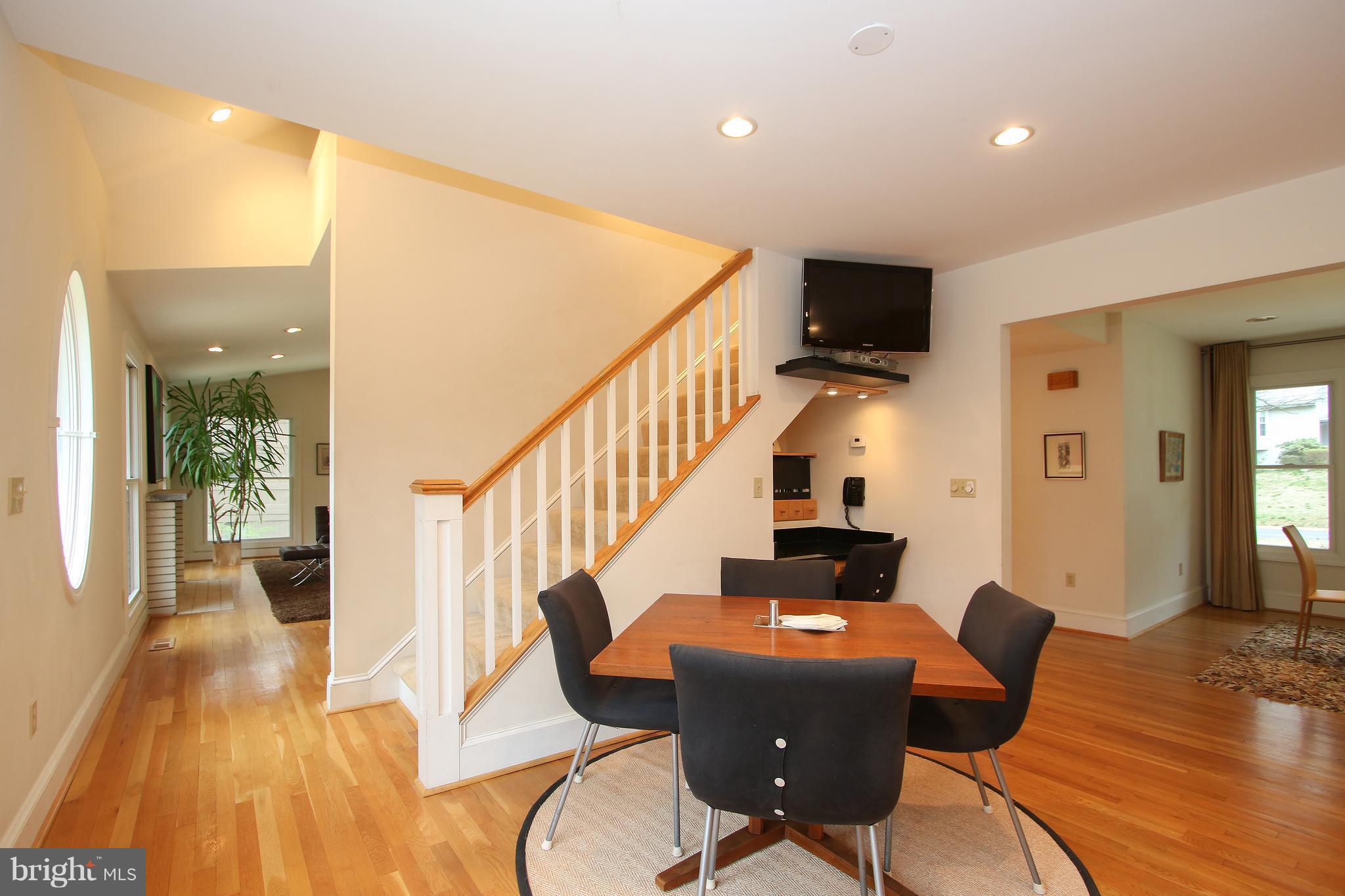 8540 West Howell Road Bethesda, MD 20817 - Photo 7 of 27 Kitchen