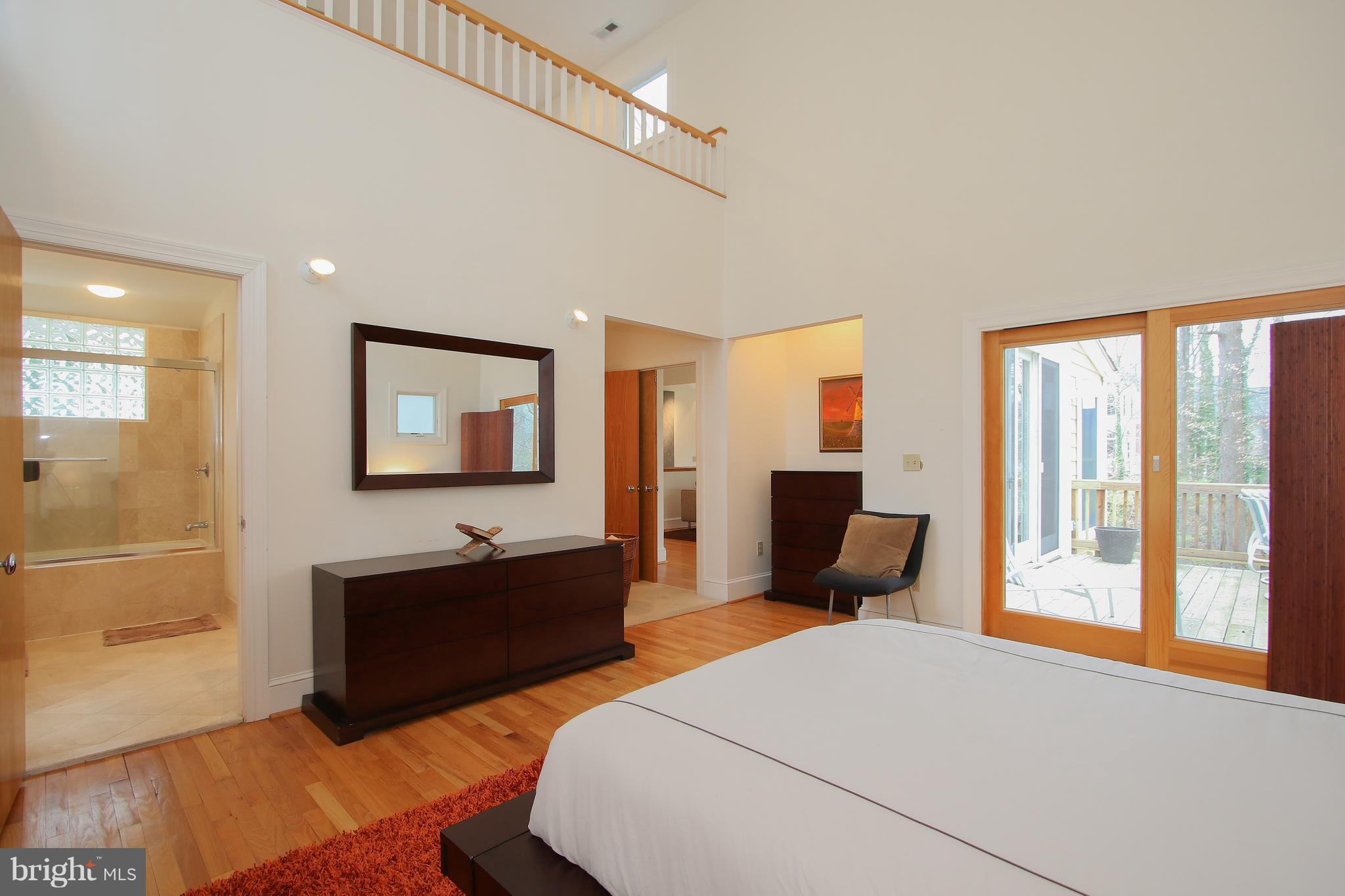 8540 West Howell Road Bethesda, MD 20817 - Photo 10 of 27 Bedroom (Master)