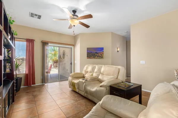 $2,000 | 29063 North Shannon Drive, San Tan Valley, AZ 85143