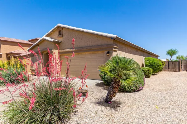 $2,000 | 29063 North Shannon Drive, San Tan Valley, AZ 85143