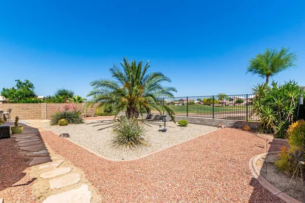 $2,000 | 29063 North Shannon Drive, San Tan Valley, AZ 85143