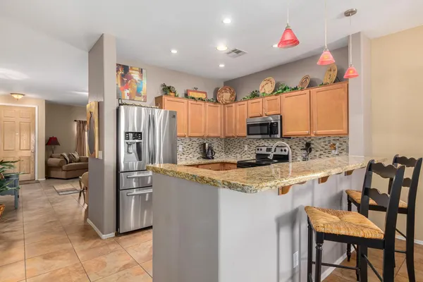 $2,000 | 29063 North Shannon Drive, San Tan Valley, AZ 85143