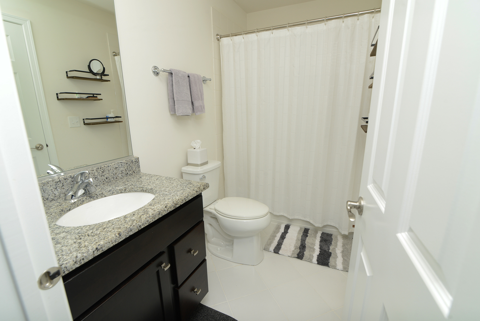 1056 Riviera Drive Elgin, IL 60124 - Photo 23 of 28 Gallery Image 23