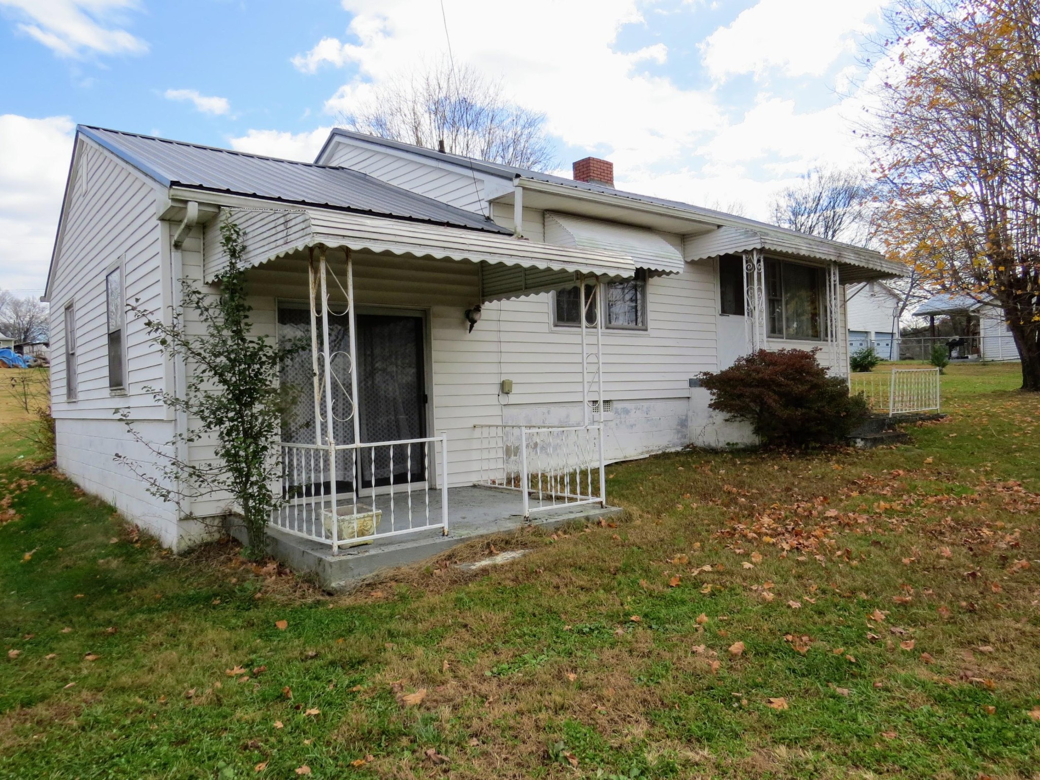 2036 Neubert Road Knoxville, TN 37914 - Photo 3 of 17 Gallery Image 3