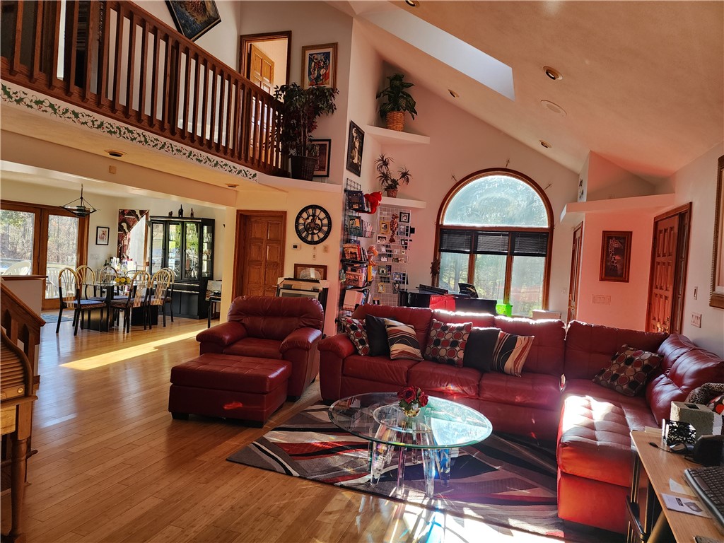 304 Carpenter Road Scituate, RI 02831 - Photo 13 of 42 Vaulted ceilings, skylights, 2x6 construction