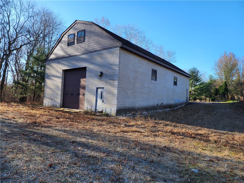 304 Carpenter Road Scituate, RI 02831 - Photo 9 of 42 40x60
18.5 ft ceighling, 16.5 overhead door, heat & elec
Plenty of room for motor homes, boats, storage for business or a private home for family!