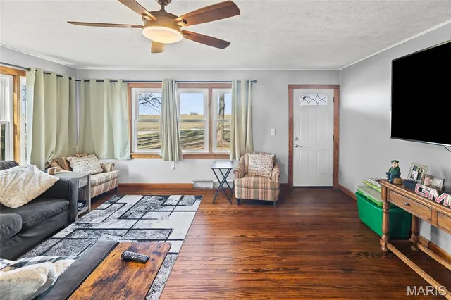 $225,000 | 354 Pocahontas Avenue, Pocahontas, IL 62275