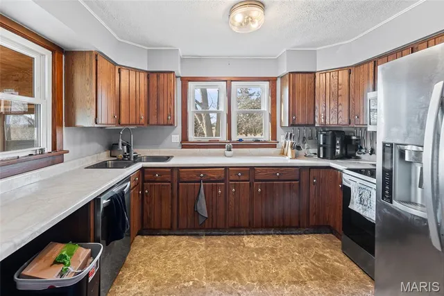 $225,000 | 354 Pocahontas Avenue, Pocahontas, IL 62275