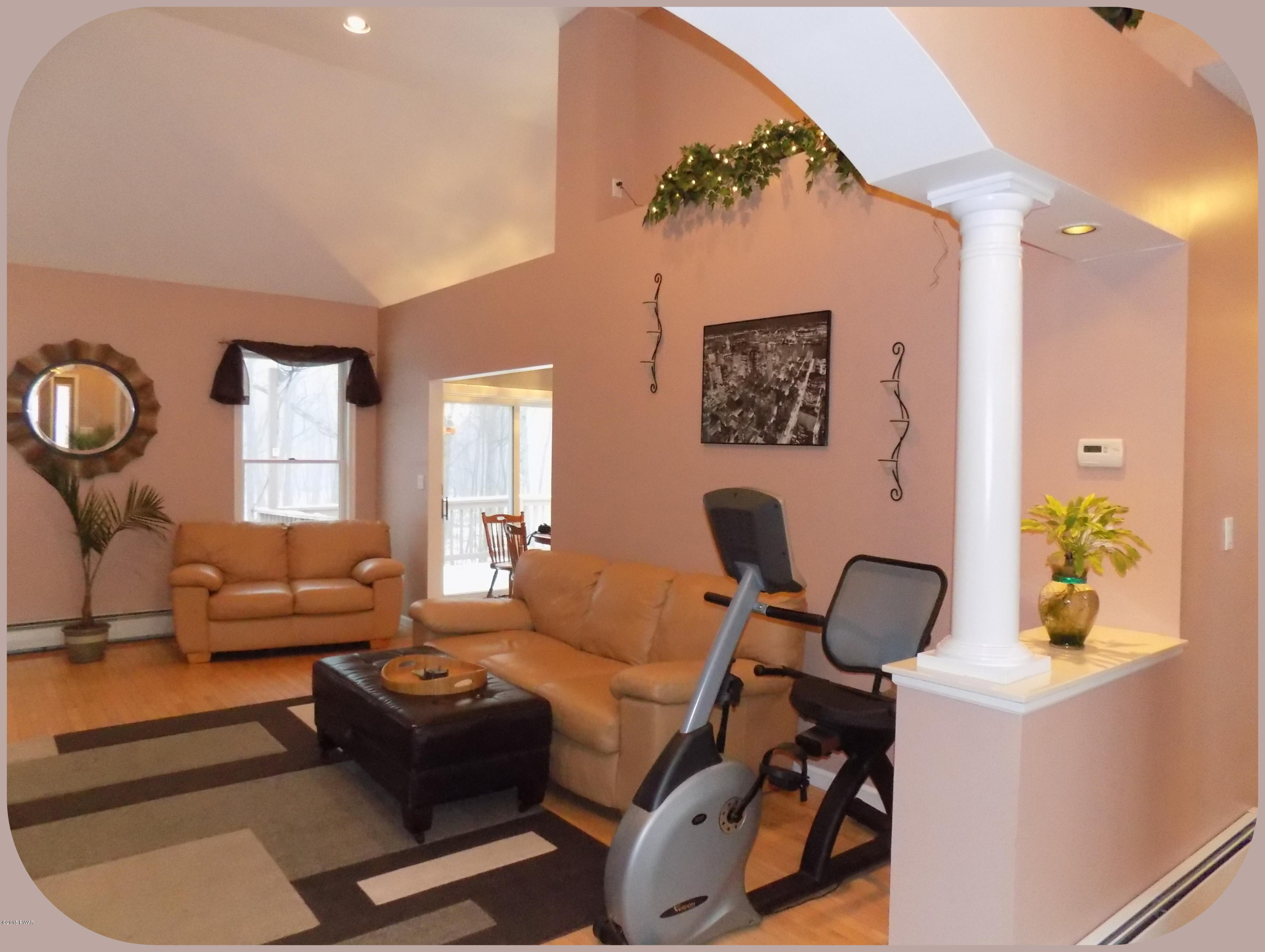 143 Bloss Road Canadensis, PA 18325 - Photo 6 of 38 Gallery Image 6