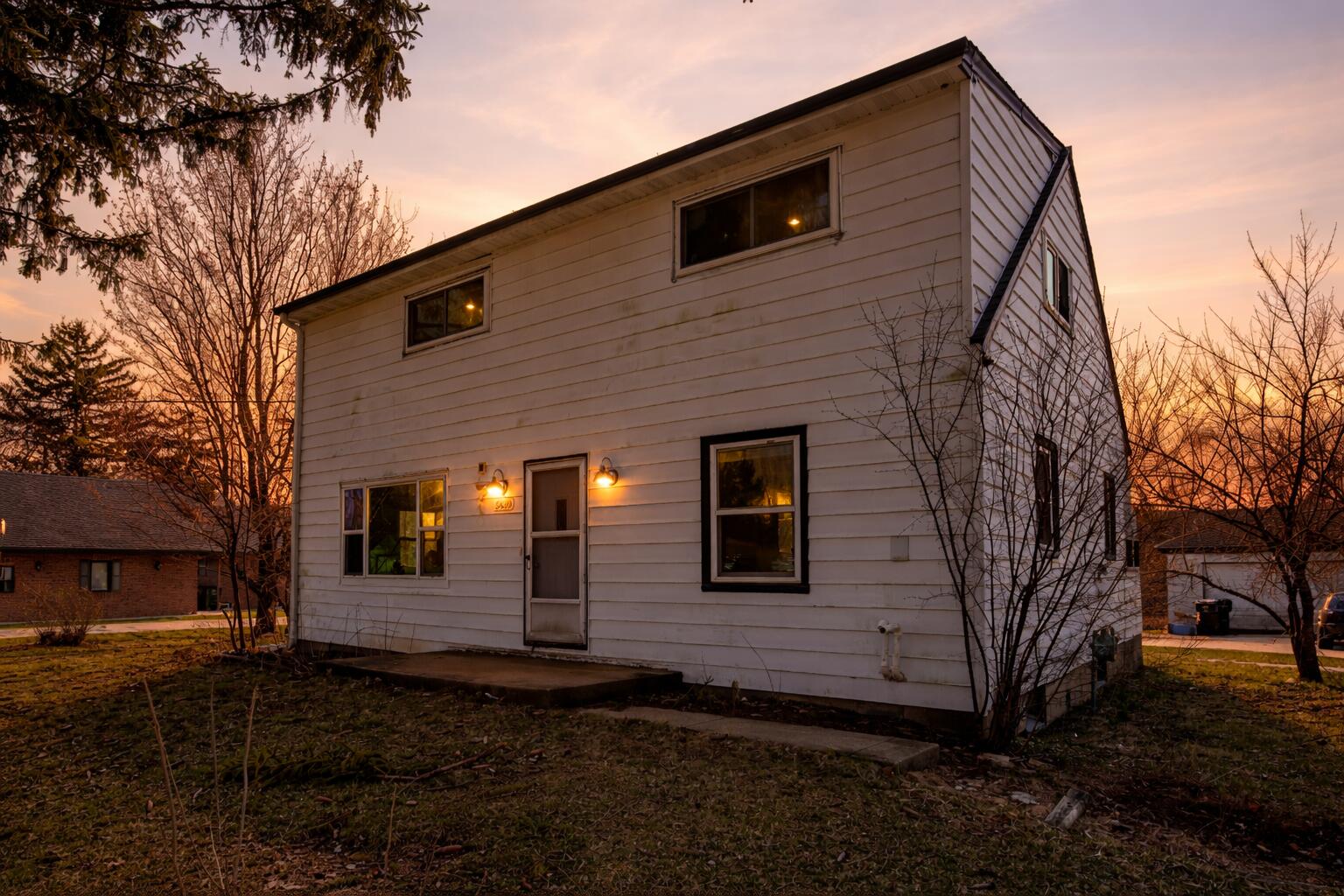 5439 Egofske Road New Berlin, WI 53146 - Photo 2 of 45 Front of Home