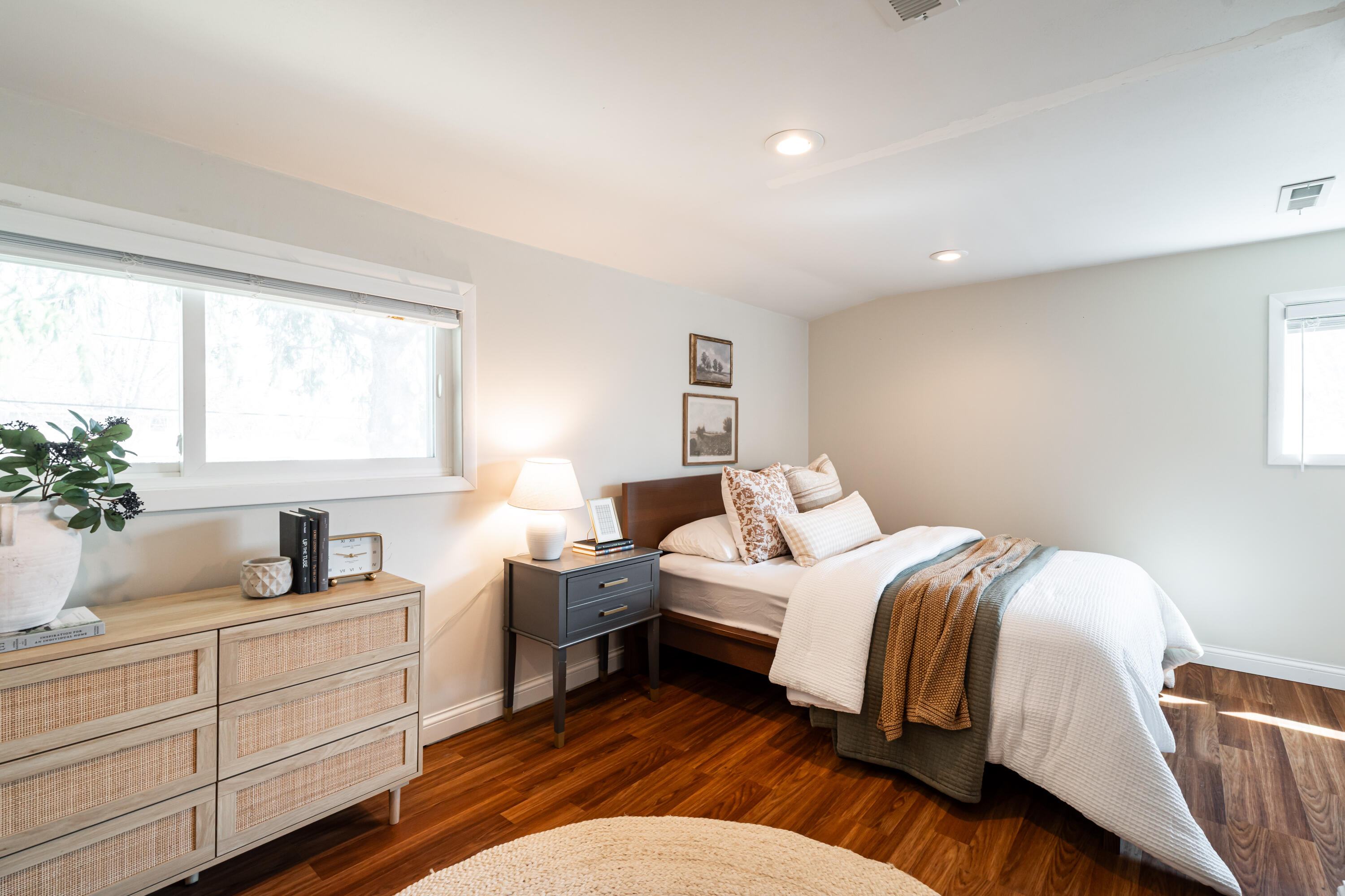 5439 Egofske Road New Berlin, WI 53146 - Photo 34 of 45 Primary Bedroom