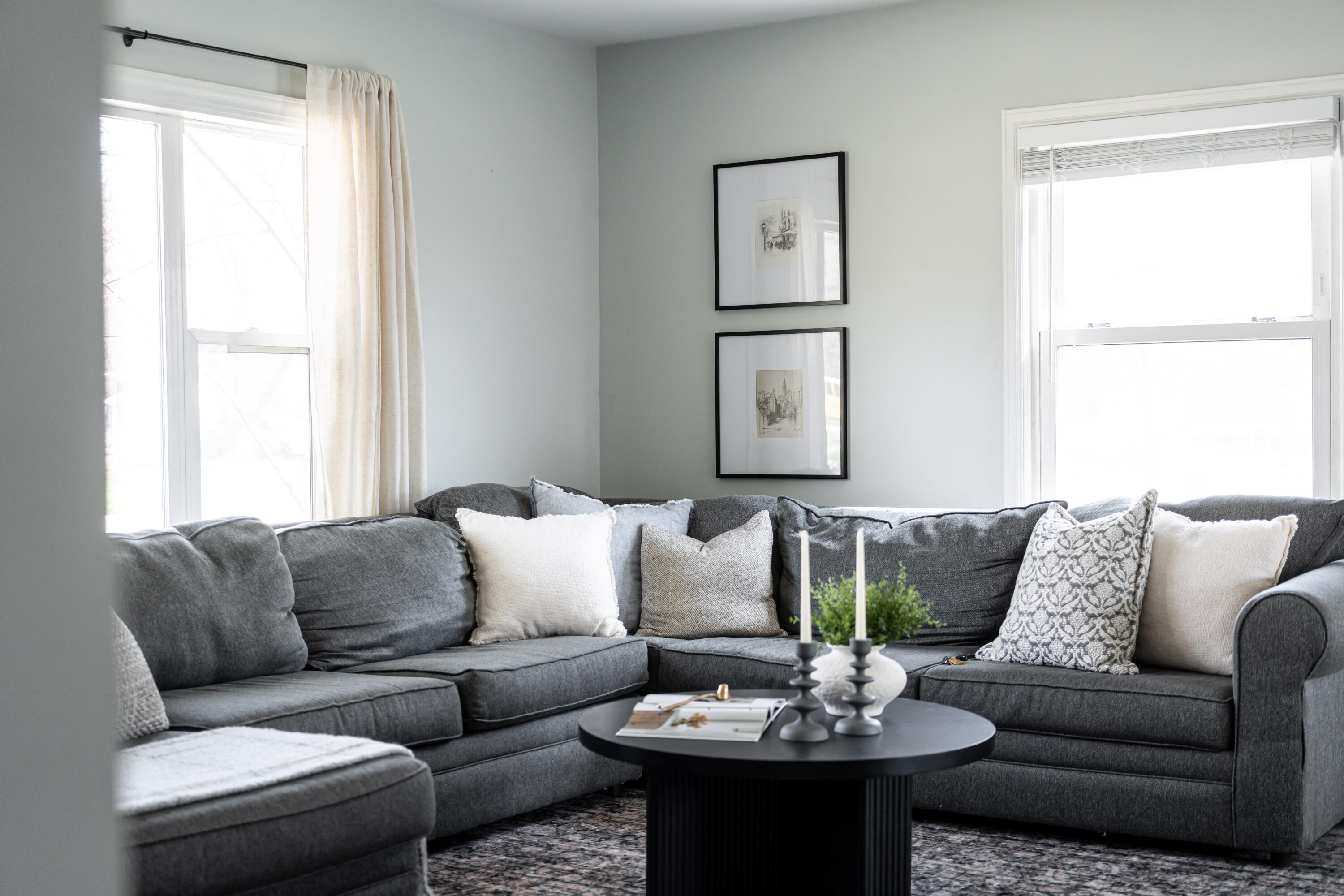 5439 Egofske Road New Berlin, WI 53146 - Photo 7 of 45 Living Room