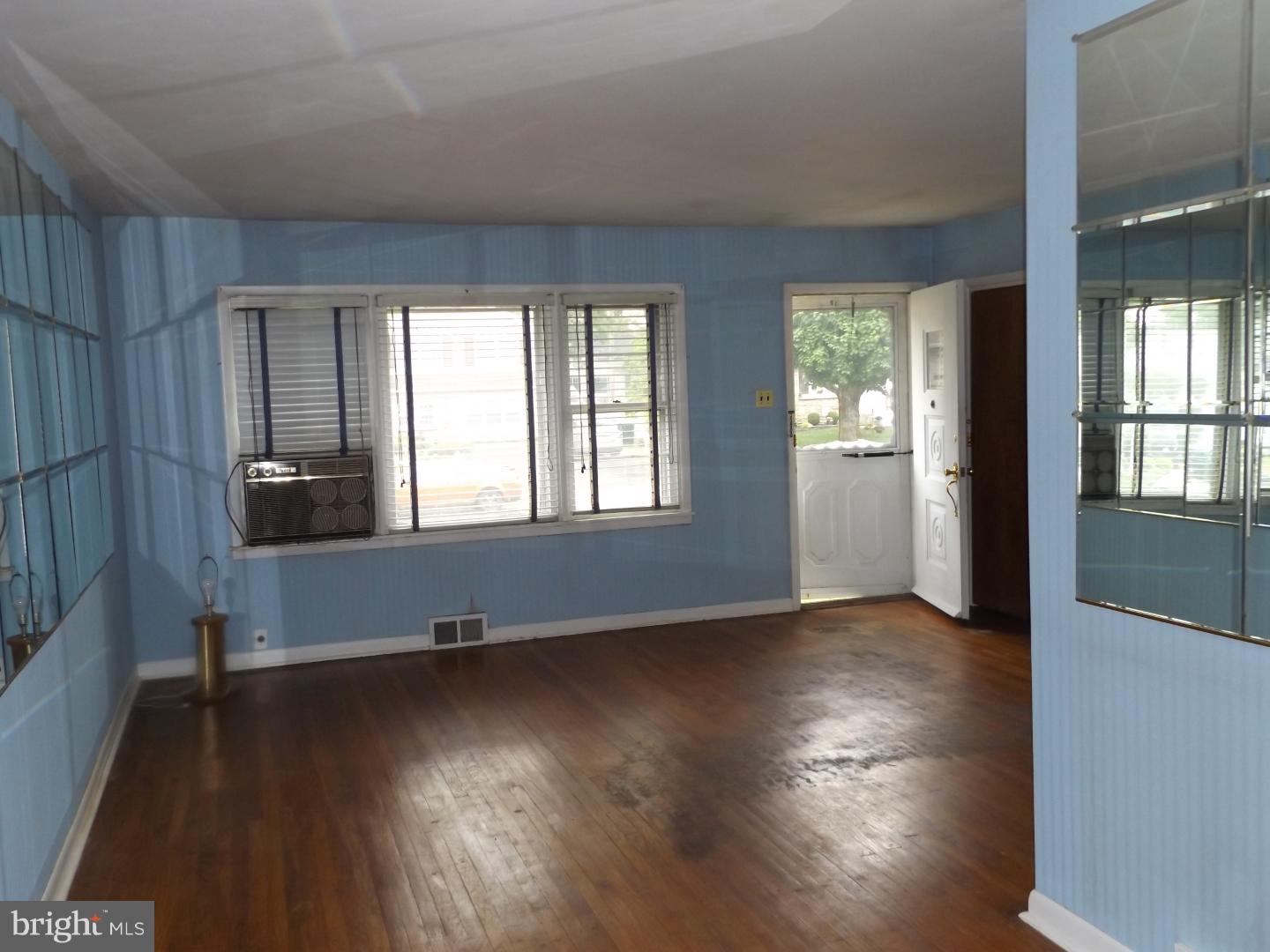 1024 Windsor Road Warminster, PA 18974 - Photo 3 of 20
