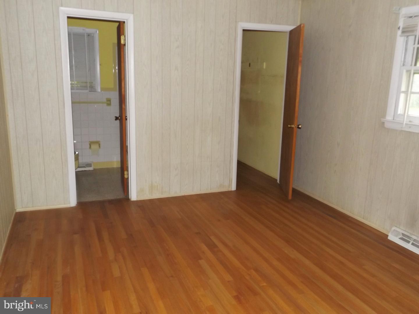 1024 Windsor Road Warminster, PA 18974 - Photo 5 of 20