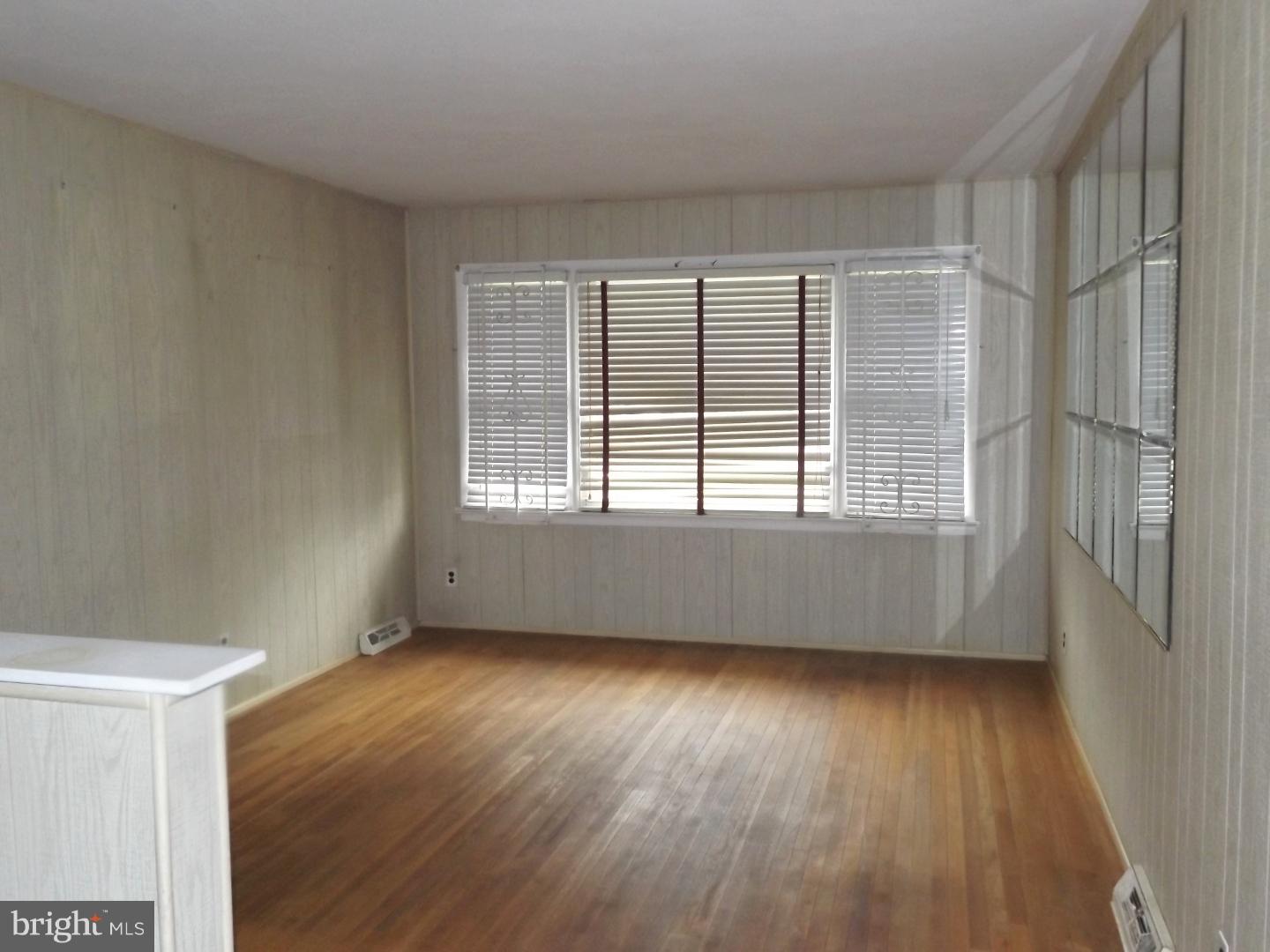 1024 Windsor Road Warminster, PA 18974 - Photo 7 of 20