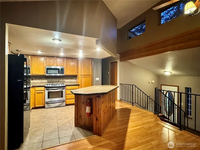 $699,999 | 2214 East End Street Northwest, Olympia, WA 98502