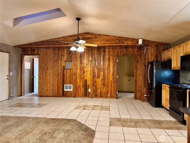 $625,000 | 2214 East End Street Northwest, Olympia, WA 98502