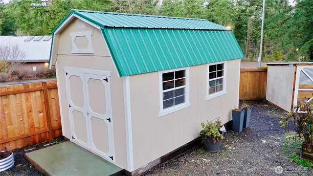 $625,000 | 2214 East End Street Northwest, Olympia, WA 98502