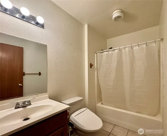 $699,999 | 2214 East End Street Northwest, Olympia, WA 98502