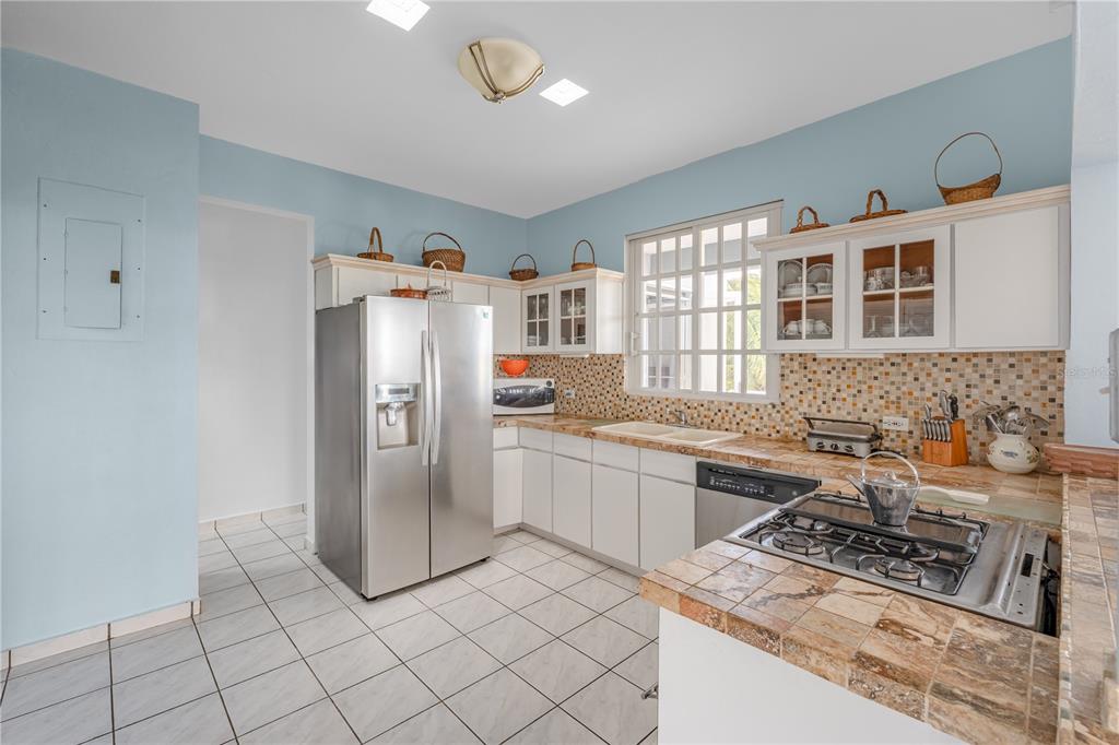 307 Vistamar Street Boqueron, PR 00622 - Photo 12 of 39 Gallery Image 12