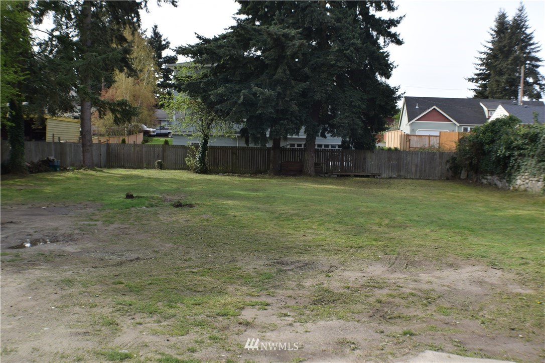 2601 Northeast 23rd Street Renton, WA 98056 - Photo 14 of 14