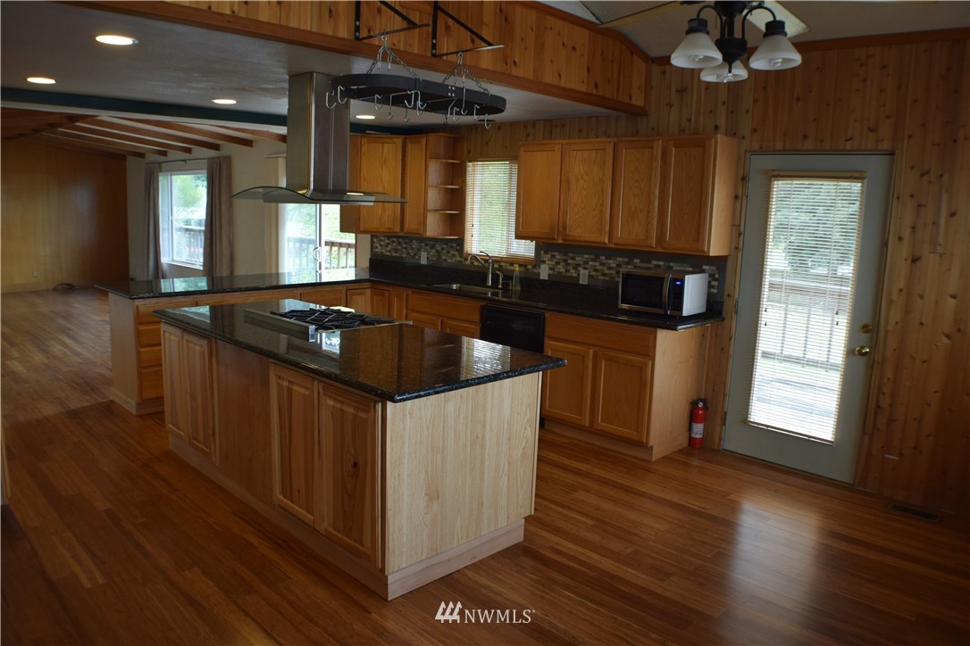 2601 Northeast 23rd Street Renton, WA 98056 - Photo 6 of 14