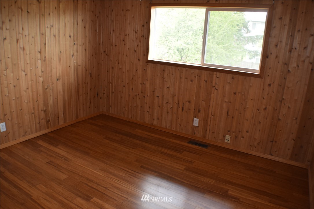 2601 Northeast 23rd Street Renton, WA 98056 - Photo 10 of 14