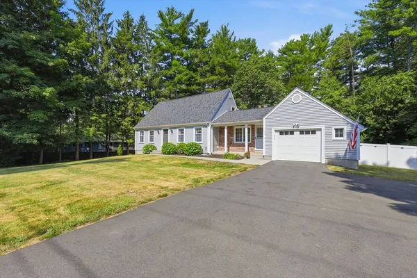 $435,000 | 175 Pontoosic Road, Westfield, MA 01085