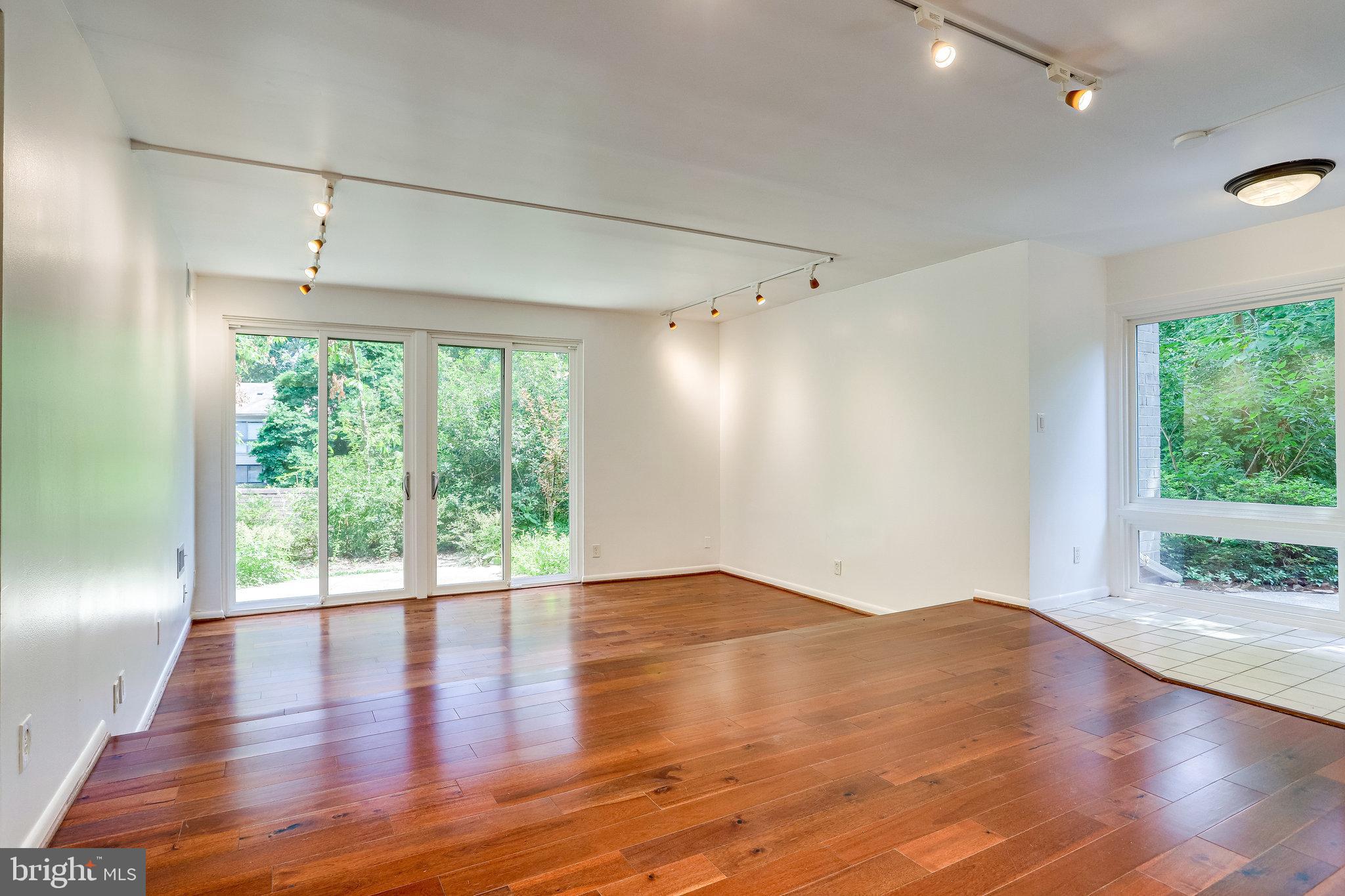 11606 Windbluff Court, Unit 7B Reston, VA 20191 - Photo 4 of 22