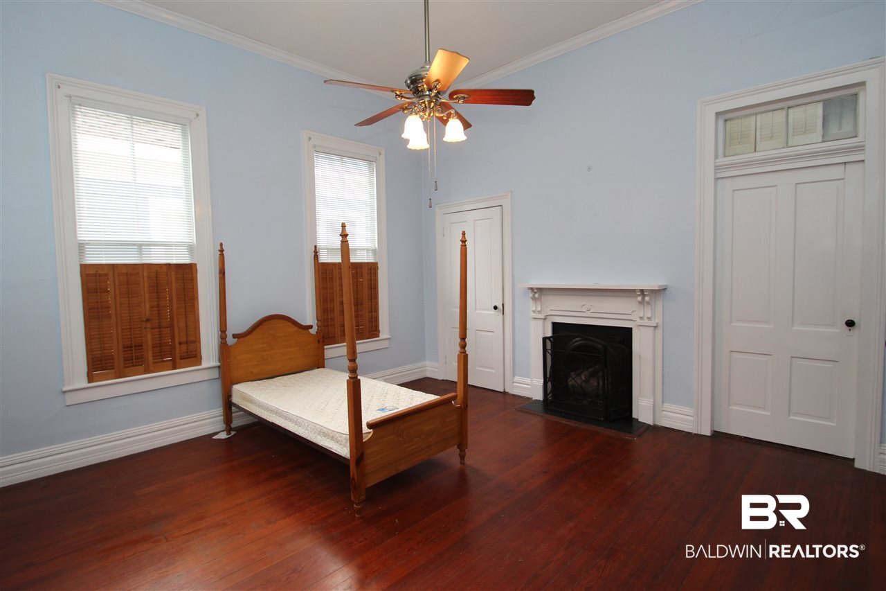 1121 Old Shell Road Mobile, AL 36604 - Photo 15 of 36