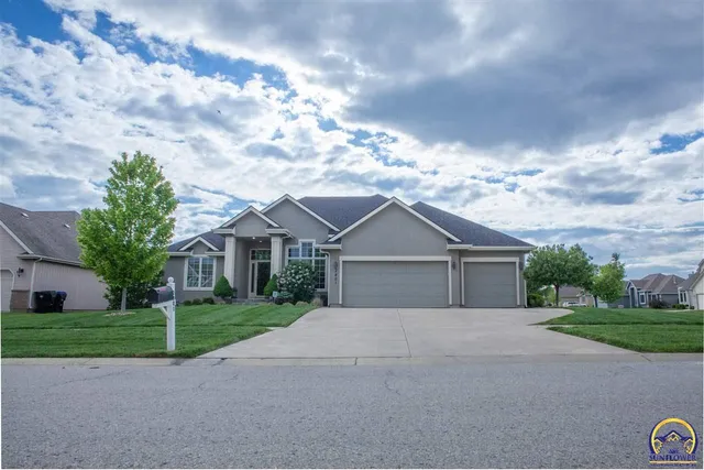$472,270 | 2801 Southwest Windermere Drive, Topeka, KS 66614