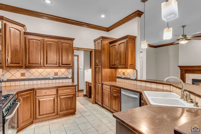 $472,270 | 2801 Southwest Windermere Drive, Topeka, KS 66614