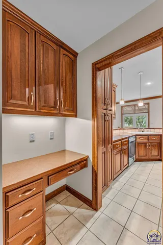 $472,270 | 2801 Southwest Windermere Drive, Topeka, KS 66614