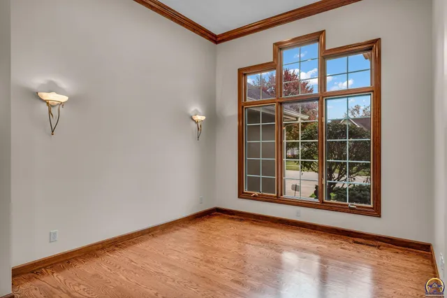 $472,270 | 2801 Southwest Windermere Drive, Topeka, KS 66614