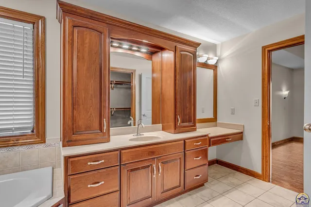 $472,270 | 2801 Southwest Windermere Drive, Topeka, KS 66614