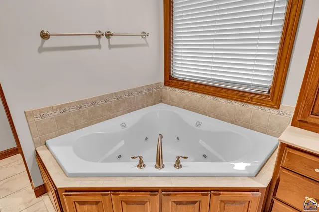 $472,270 | 2801 Southwest Windermere Drive, Topeka, KS 66614