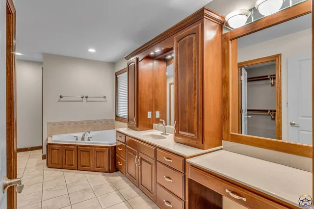 $472,270 | 2801 Southwest Windermere Drive, Topeka, KS 66614