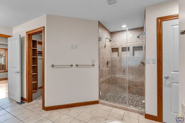 $472,270 | 2801 Southwest Windermere Drive, Topeka, KS 66614