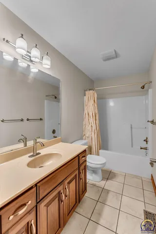 $472,270 | 2801 Southwest Windermere Drive, Topeka, KS 66614